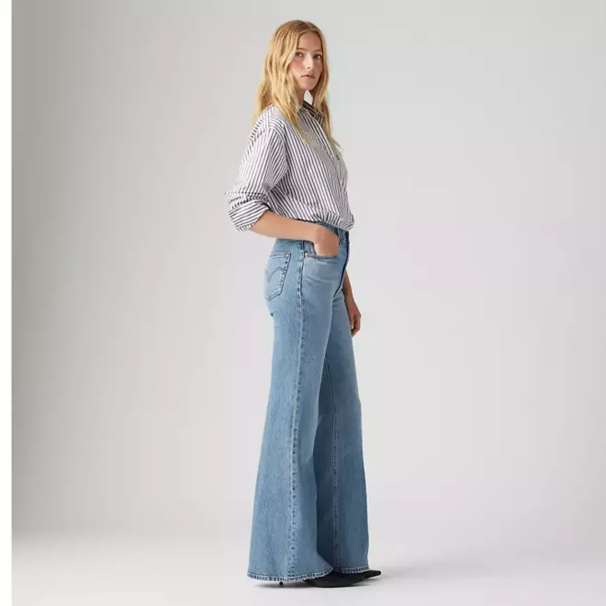 LEVI STRAUSS-Ribcage Bells Next-A7503-0020-JEANS