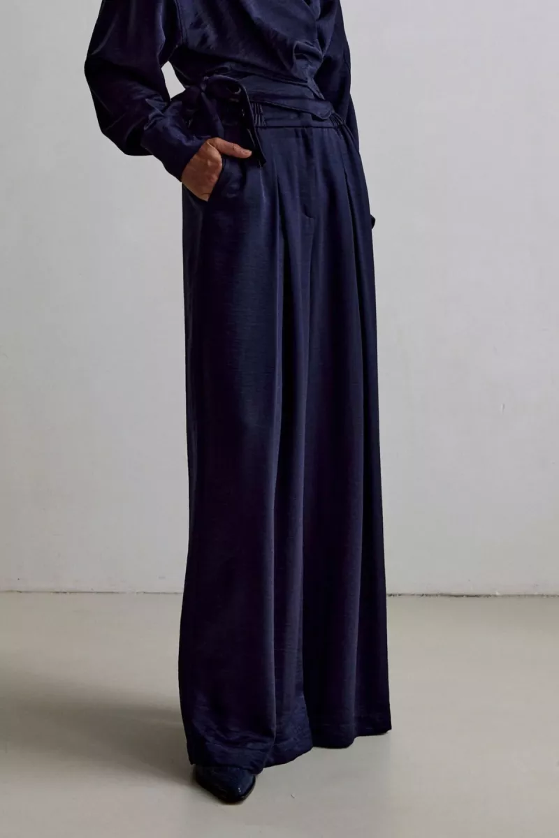Femmes du Sud--Odila Satin-Navy-NAVY
