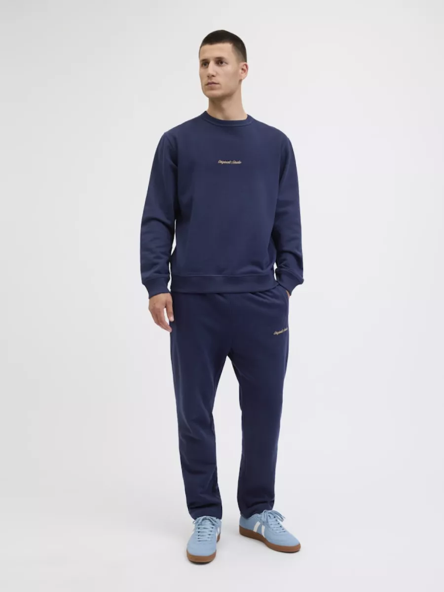 JACK & JONES-JORNORREBRO EMB SWEAT CREW NOOS-12282893-Ocean cavern-BLAUW