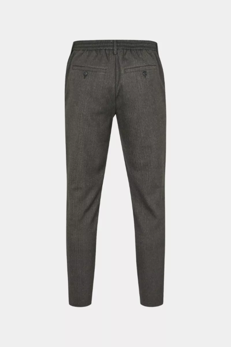 Plain-40722-THEOPL 090-31267 Black oak herringbone-BRUIN