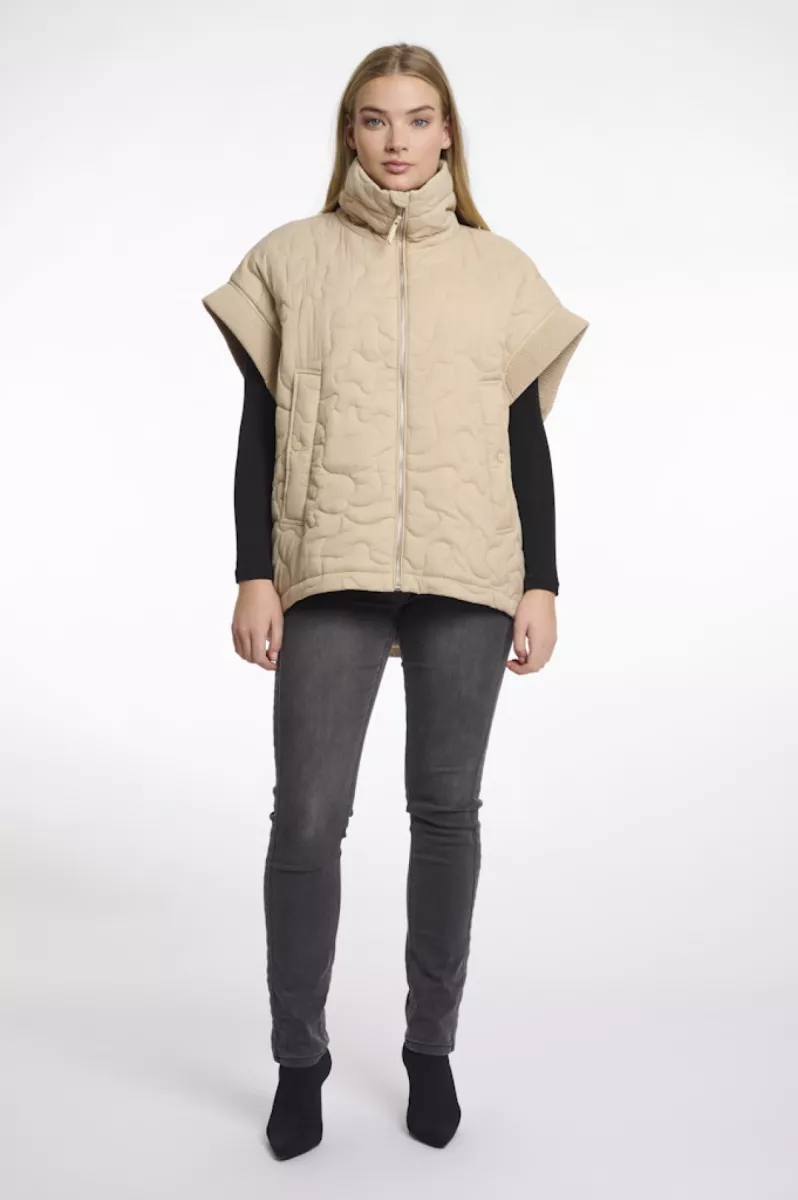 RINO & PELLE-Quilted Cape With Zipper Closure-Caitlyn.7002511-Light Oat-CREME