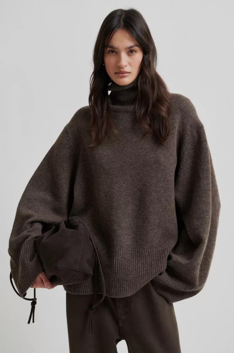 Second Female-Pullover-Alpha Knit T-neck-6103 Delicioso-BRUIN