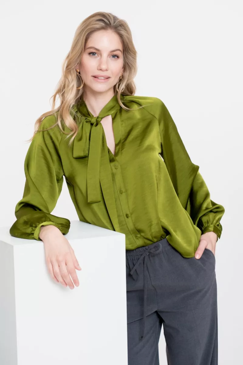 GEISHA-Blouse with bow-53544-14-530 green-LEGERGROEN