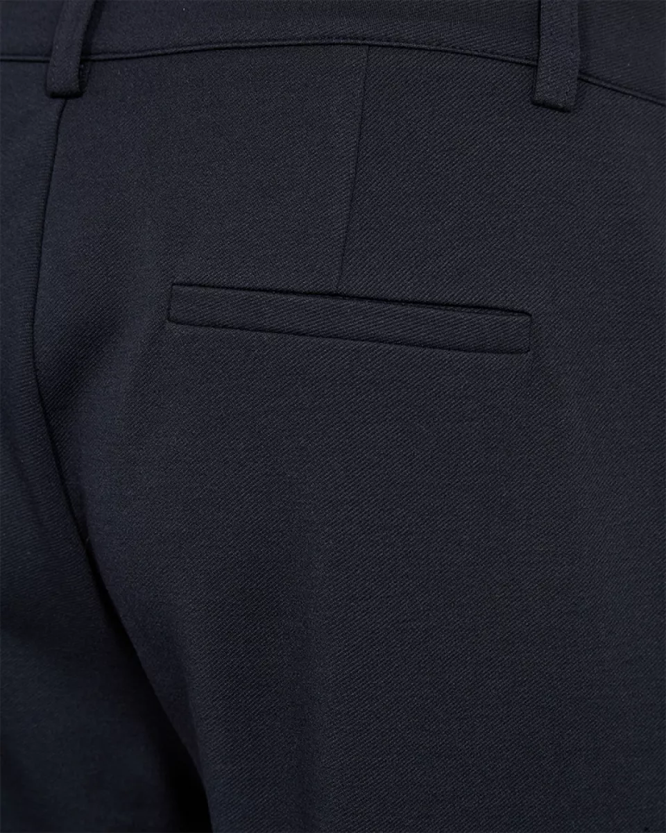 Freequent-Nanni-200632-Salute-NAVY