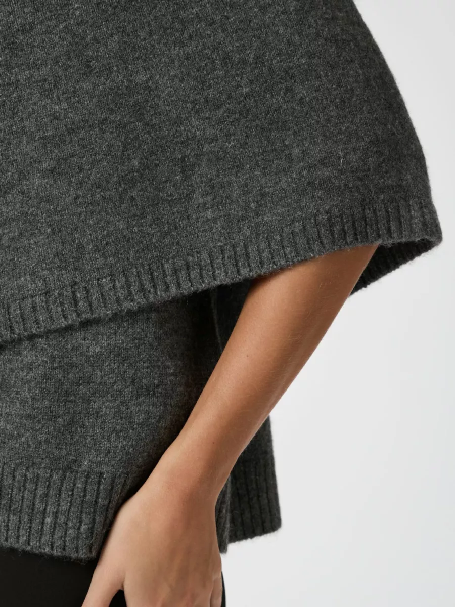 neo-noir-josei-double-knit-cape-165798-130-grey-grijs-3 Neo Noir-Josei Double Knit Cape-165798-130 Grey-GRIJS