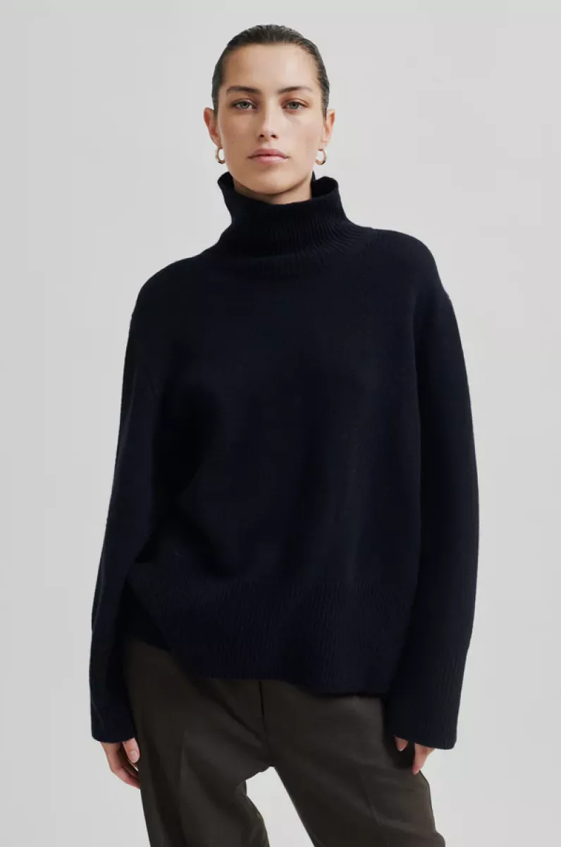 Second Female-Pullover-Alpha Knit T-neck-Night Sky-DONKER BLAUW