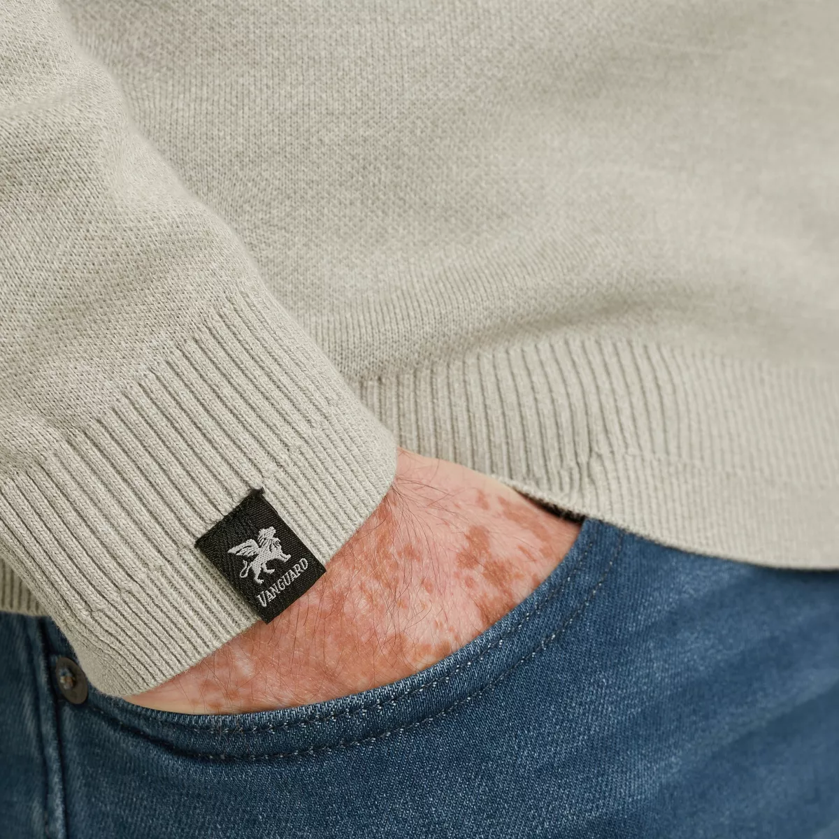 vanguard-crewneck-cotton-modal-mouline-bond-vkw2511344-9048-paloma-grijs-3 Vanguard-Crewneck cotton modal mouline bond-VKW2511344-9048 Paloma-GRIJS