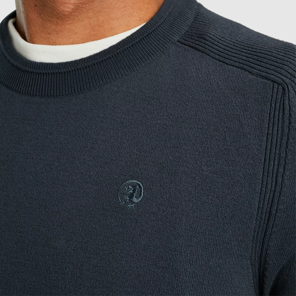 cast-iron-crewneck-essential-cotton-stretch-ckw2408300-5442-sea-storm-blauw-4 CAST IRON-Crewneck essential cotton stretch-CKW2408300-5442 Sea storm-BLAUW