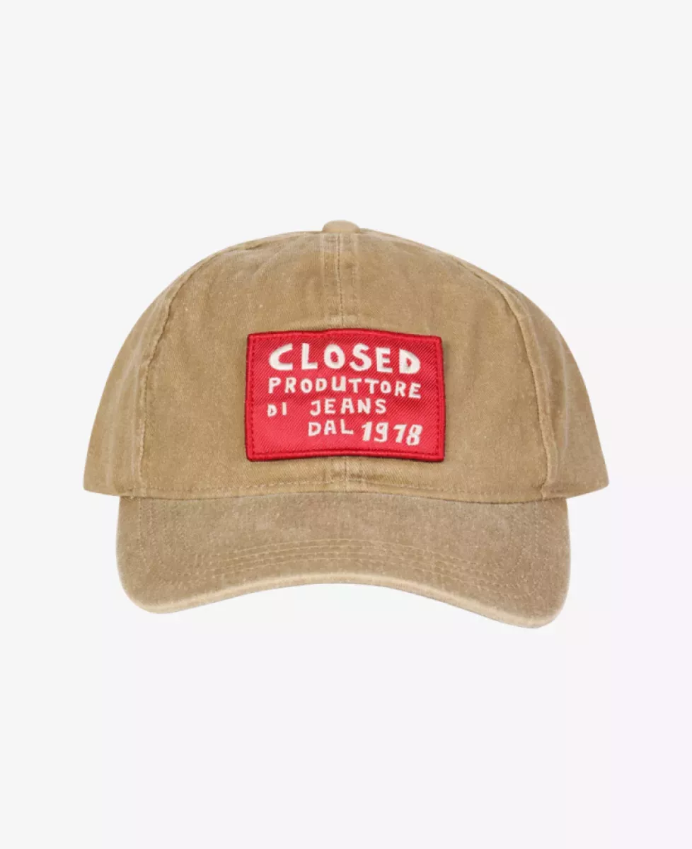 Closed-Cap-C90679-74I-22-704-BRUIN