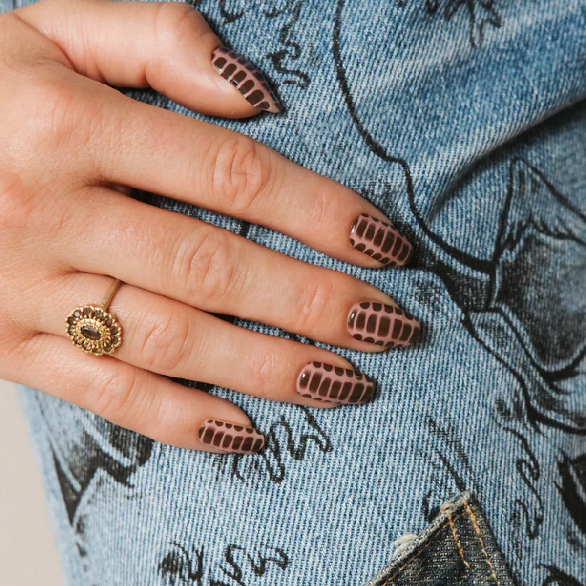 Maniac-Design Manicure-Medusa by Cosmopolitain--ASSORTI