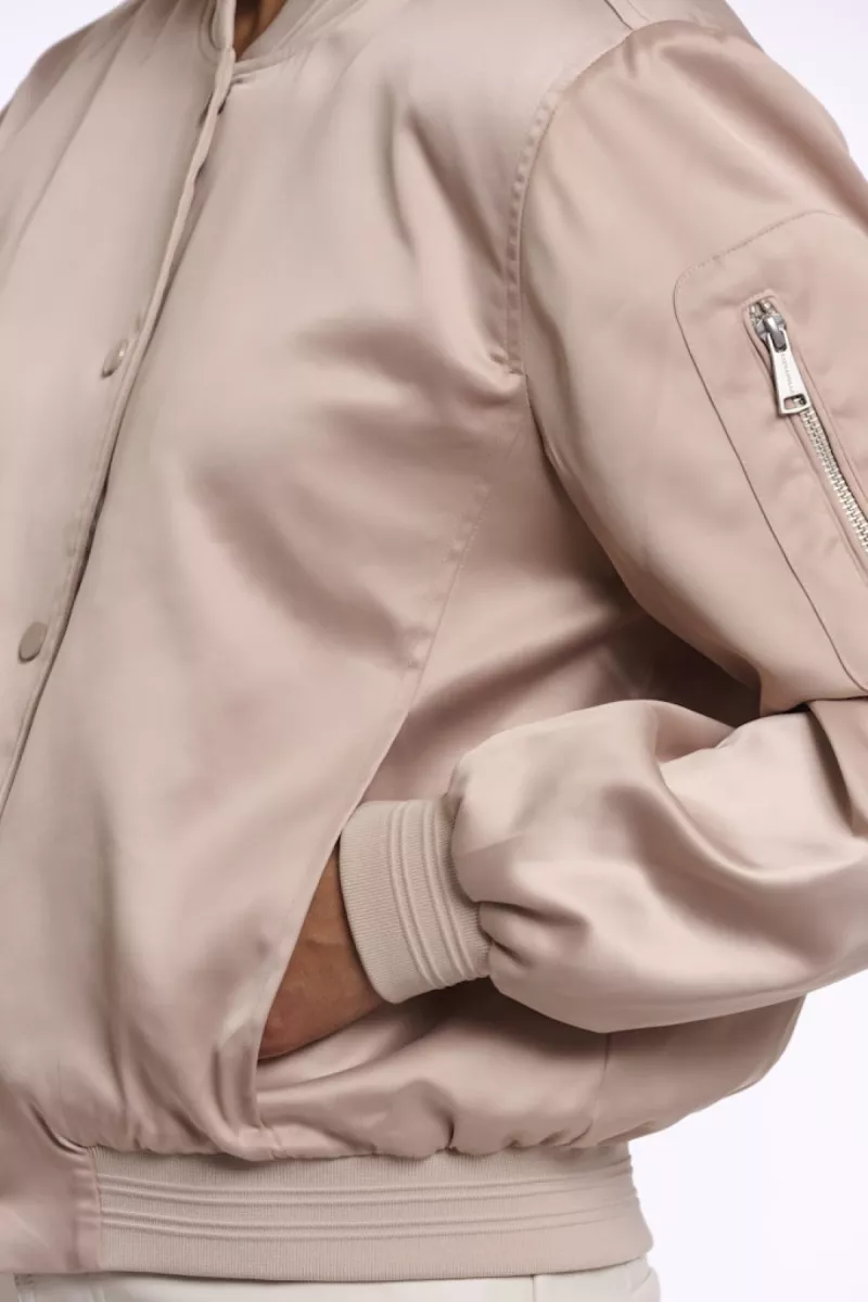 rino-pelle-bomber-jacket-banner7002621-11018-smoked-pearl-parel-2 RINO & PELLE-Bomber Jacket-Banner.7002621-11018 Smoked Pearl-PAREL