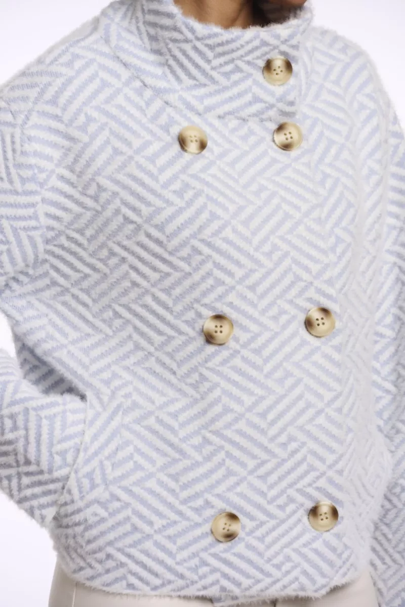 rino-pelle-short-double-breasted-jacket-beth5012621-11064-light-blue-graphic-licht-blauw-2 RINO & PELLE-Short Double Breasted Jacket-Beth.5012621-11064 Light Blue Graphic-LICHT BLAUW