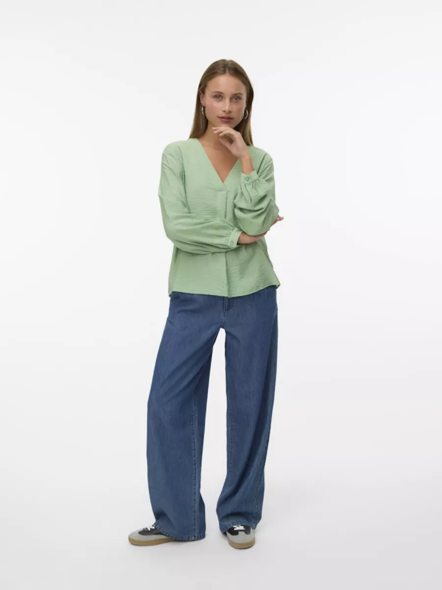 VERO MODA-VMURLI V-NECK LS TOP WVN GA-10338835-Mistletoe-GROEN