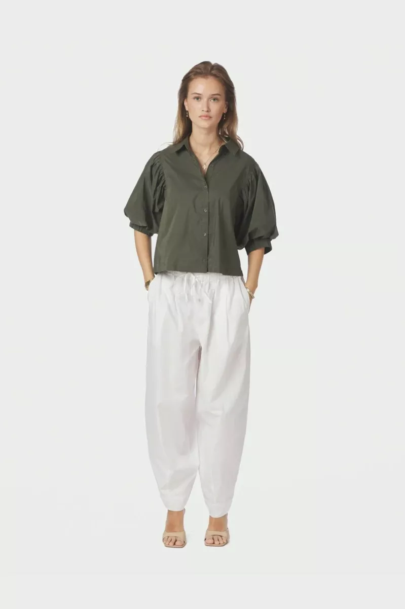 neo-noir-etta-poplin-shirt-168089-151-army-legergroen-1 Neo Noir-Etta Poplin Shirt-168089-151 Army-LEGERGROEN