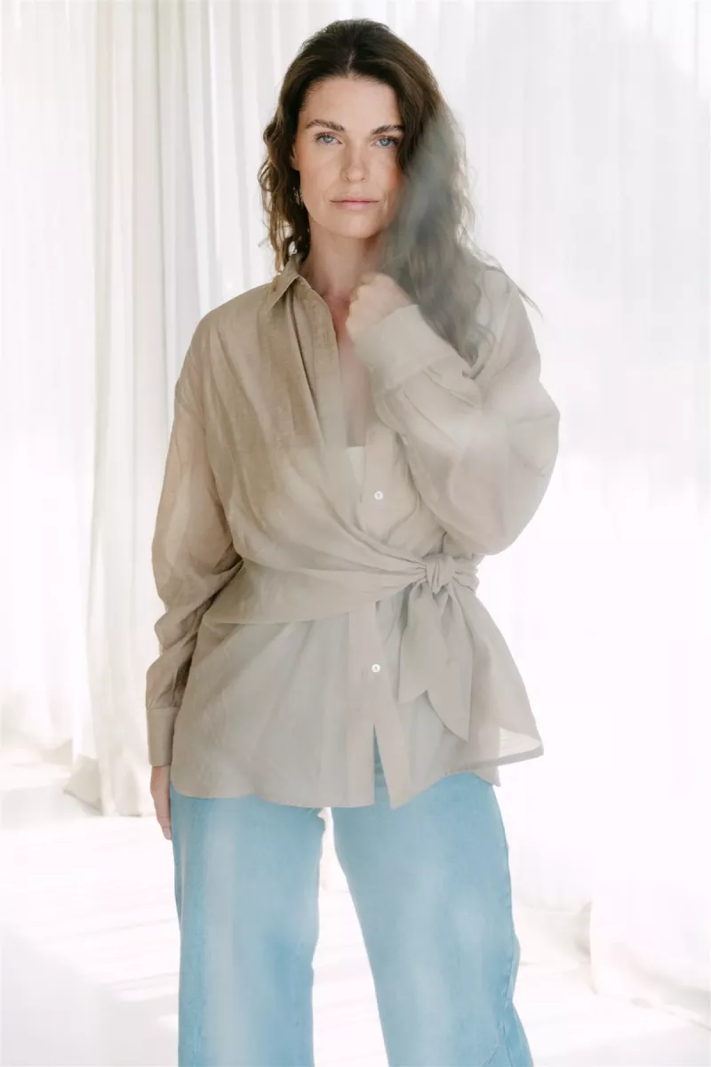 Aimee The Label-Blouse LM-Philou-Sand-ZAND