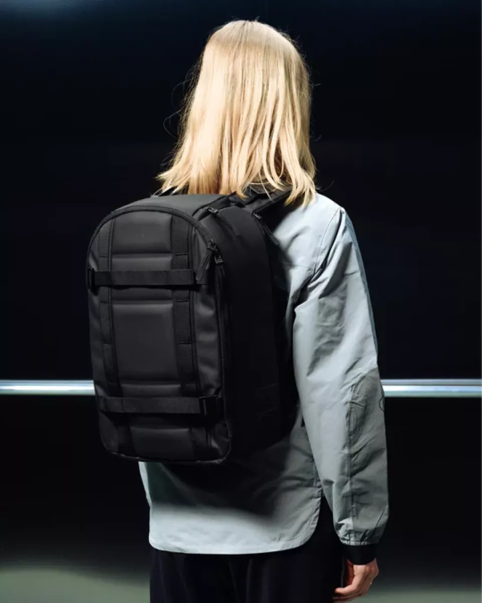 Db Journey-Ramverk backpack 21L-1000258004901-Black out-ZWART