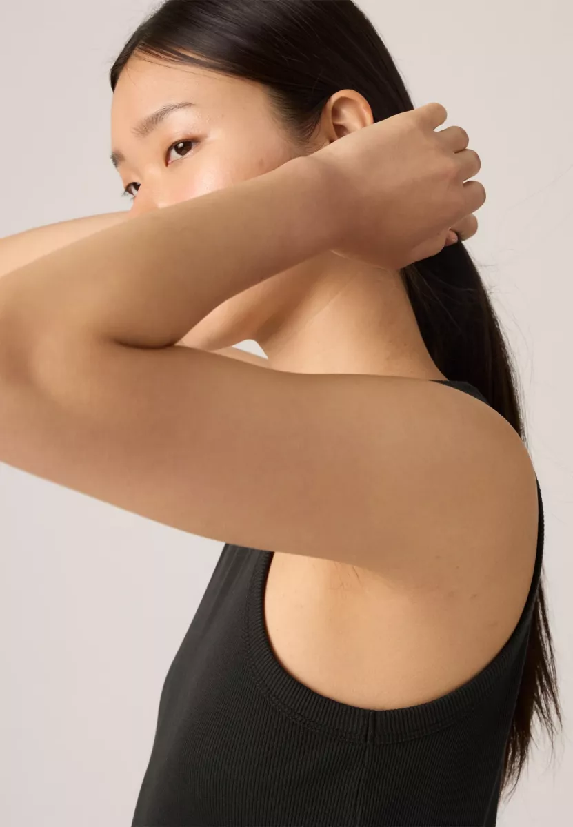 levi-strauss-essential-racer-tank-a3381-0001-zwart-3 LEVI STRAUSS-Essential Racer Tank-A3381-0001-ZWART