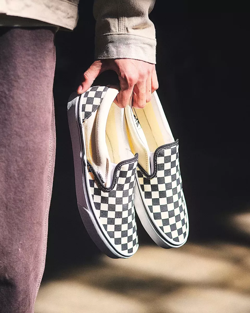Vans-Classic slip-on-VN000EYE-BWW1 Black & White checkerboard-ZWART