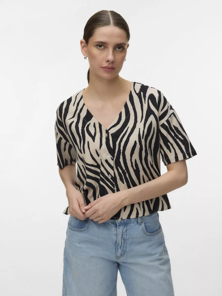 VERO MODA-VMMYMILO 2/4 V-NECK SHIRT WVN NOOS-10279696-Silver Lining Sina Zebra-ZWART COMBINATIES