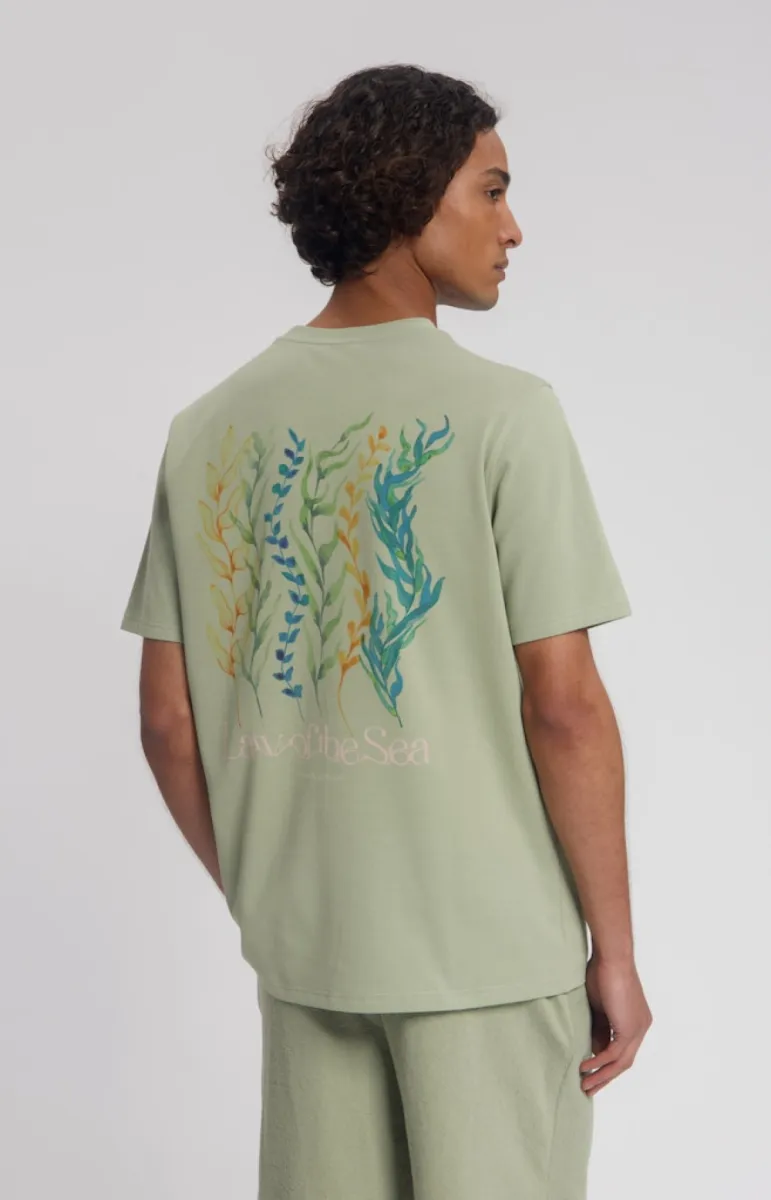 law-of-the-sea-hydrofytes-artwork-tee-10441-418-tea-groen-1 Law of the Sea-Hydrofytes artwork tee-10441-418 Tea-GROEN