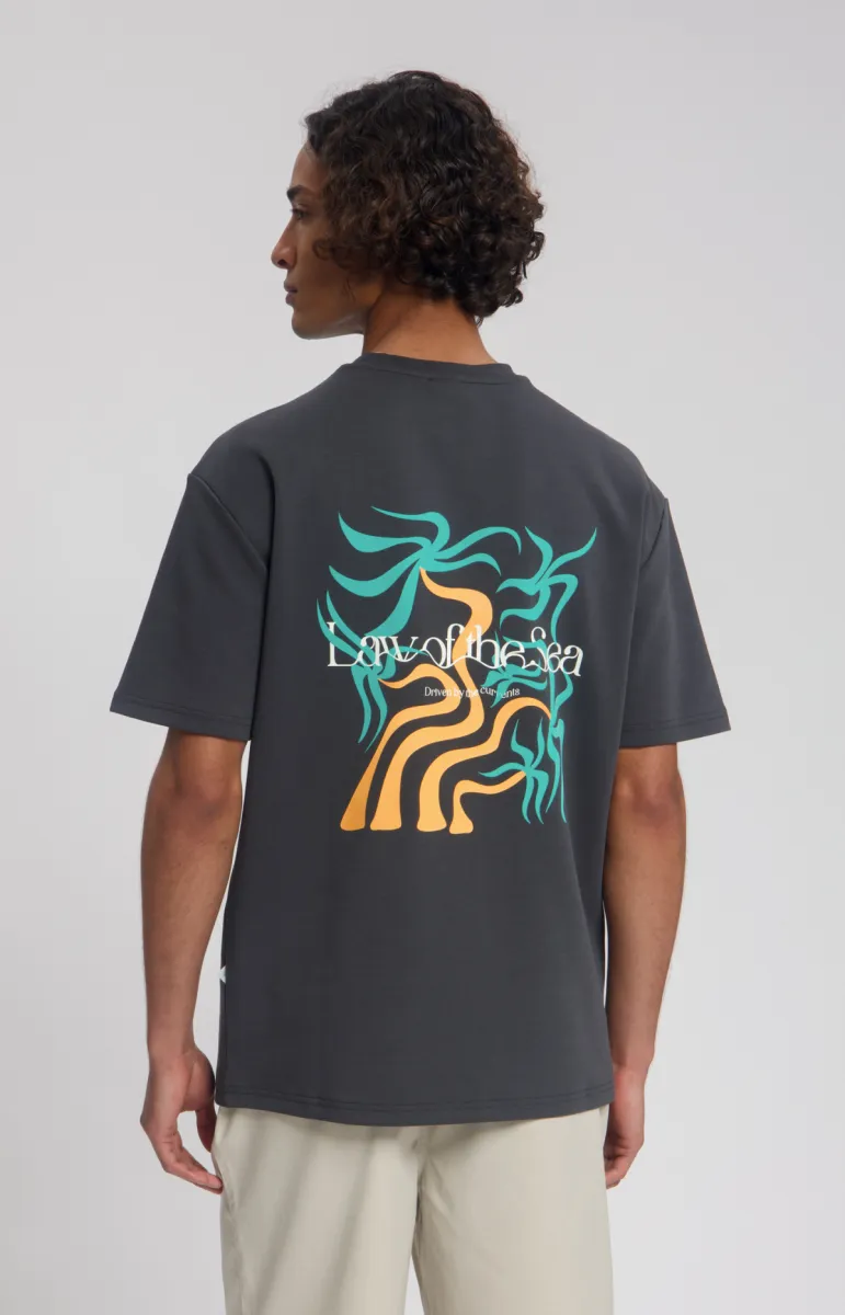 law-of-the-sea-palm-sway-artwork-tee-10439-715-phantom-donker-grijs-grafiet-1 Law of the Sea-Palm sway artwork tee-10439-715 Phantom-DONKER GRIJS/GRAFIET