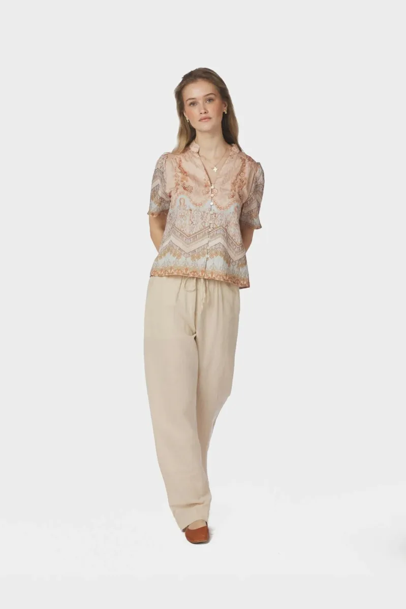 neo-noir-torana-flower-border-blouse-169345-618-flower-peach-perzik-3 Neo Noir-Torana Flower Border Blouse-169345-618 Flower Peach-PERZIK