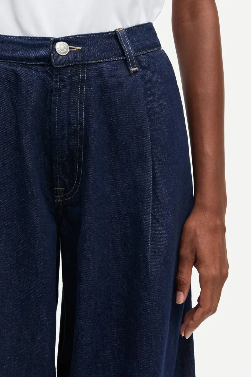 samsoe-samsoe-saharper-pleat-jeans-16014-f26200004-clr002674-soft-denim-denim-3 Samsoe Samsoe-Saharper pleat jeans 16014-F26200004-CLR002674 Soft denim-DENIM