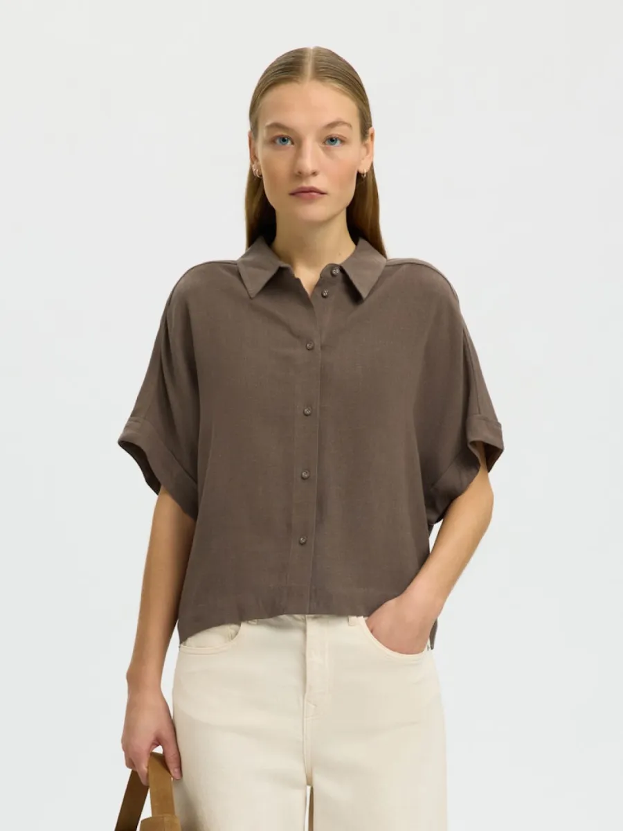 selected-femme-slwviva-ss-cropped-sun-shirt-noos-16093937-chocolate-chip-chocolade-1 Selected Femme-SLWVIVA SS CROPPED SUN SHIRT NOOS-16093937-Chocolate Chip-CHOCOLADE