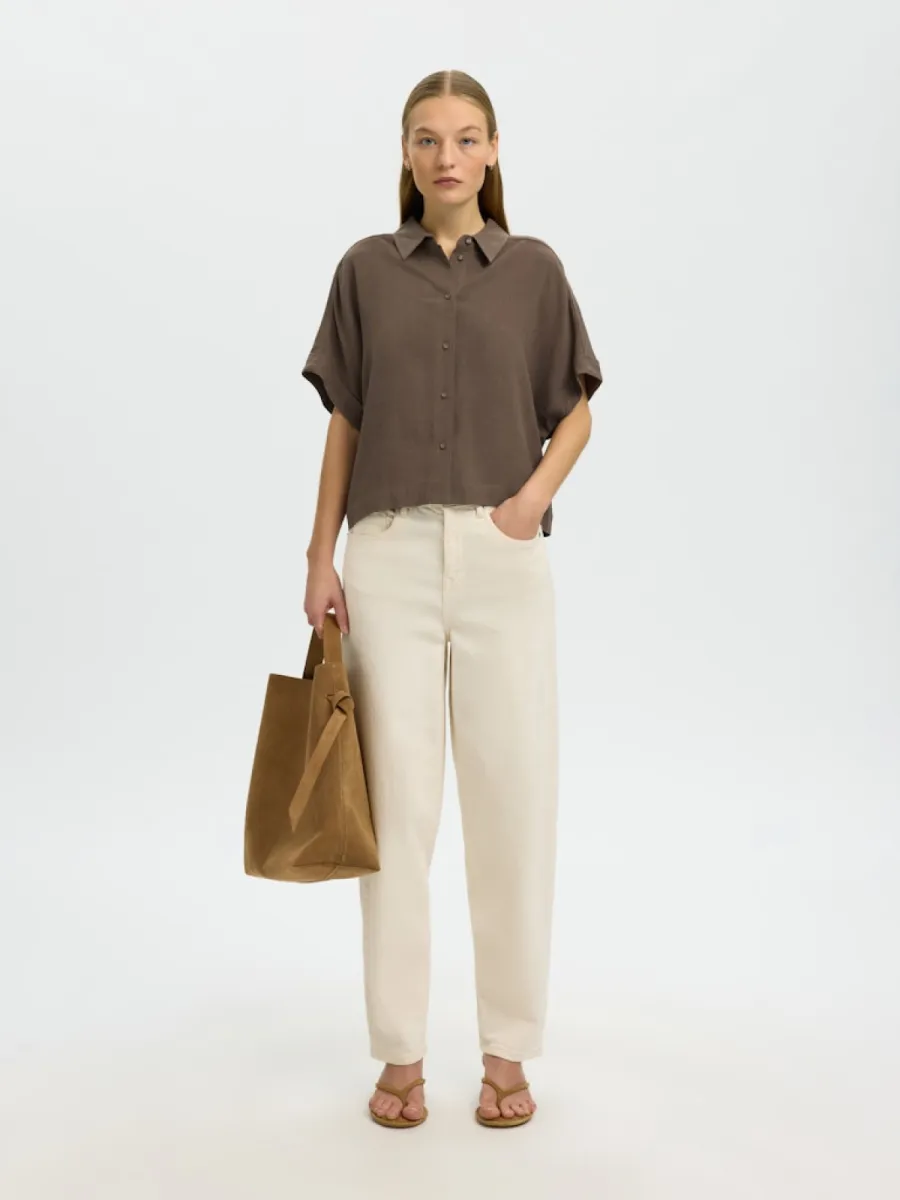 selected-femme-slwviva-ss-cropped-sun-shirt-noos-16093937-chocolate-chip-chocolade-4 Selected Femme-SLWVIVA SS CROPPED SUN SHIRT NOOS-16093937-Chocolate Chip-CHOCOLADE