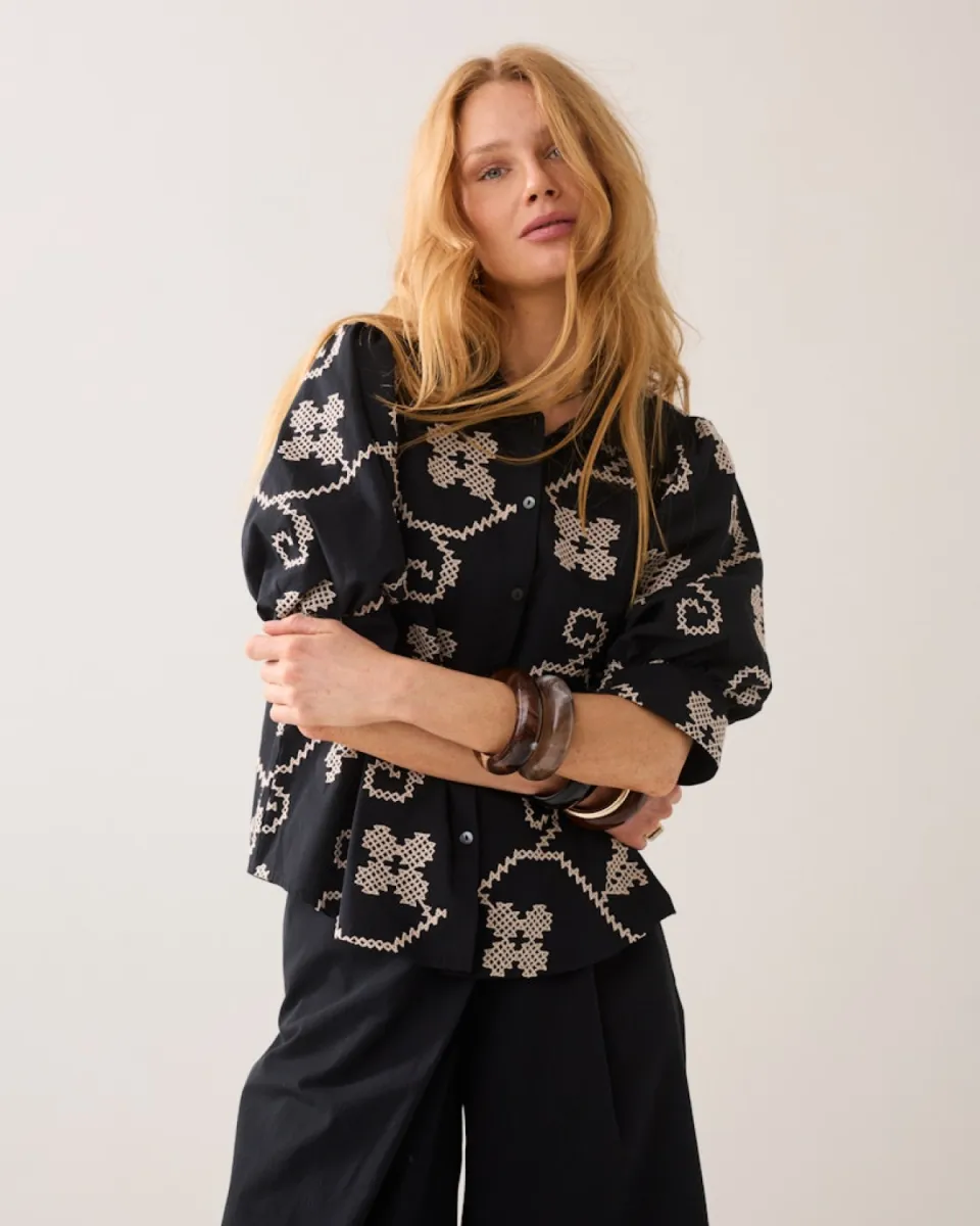 Summum-Blouse cotton embroidered-2s3500-12446-990 Black-ZWART