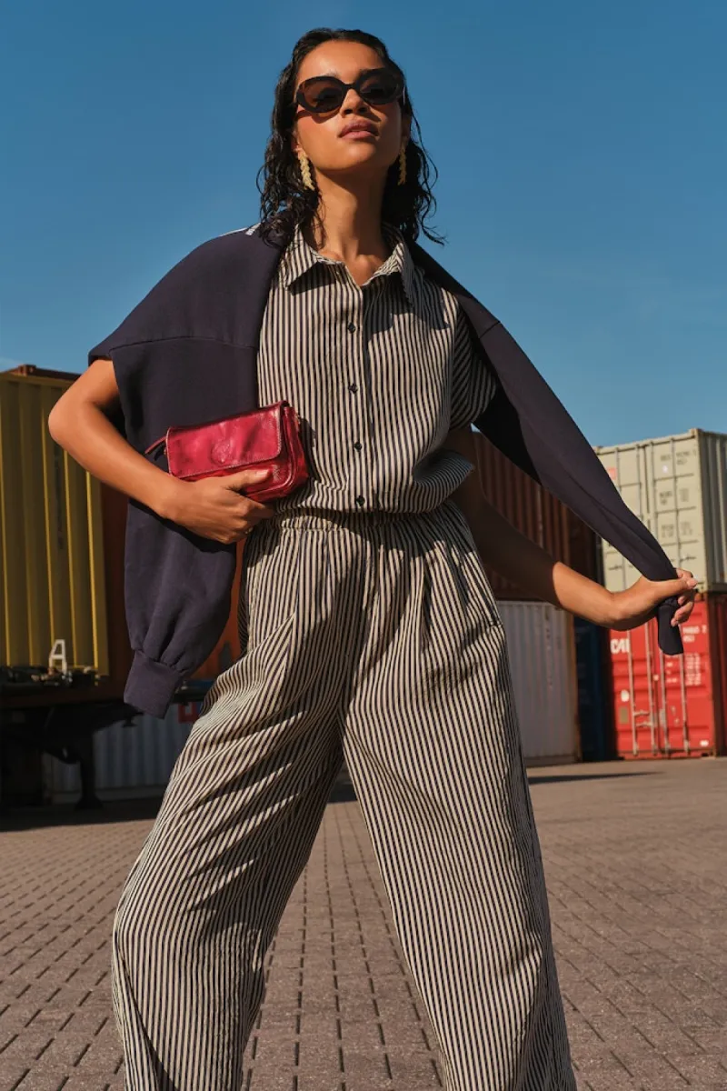 by-bar-barley-stripe-blouse-26412056-1620-midnight-stripe-blauw-combinatie-1 By-bar-Barley Stripe Blouse-26412056-1620 Midnight Stripe-BLAUW COMBINATIE