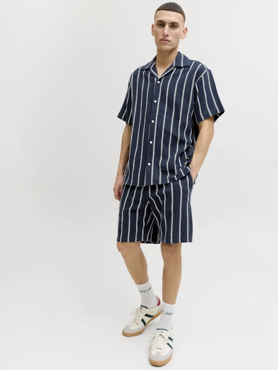 jack-jones-jpstjaiden-coba-stripe-jog-shorts-r-12274413-sky-captain-navy-5 JACK & JONES-JPSTJAIDEN COBA STRIPE JOG SHORTS R-12274413-Sky captain-NAVY