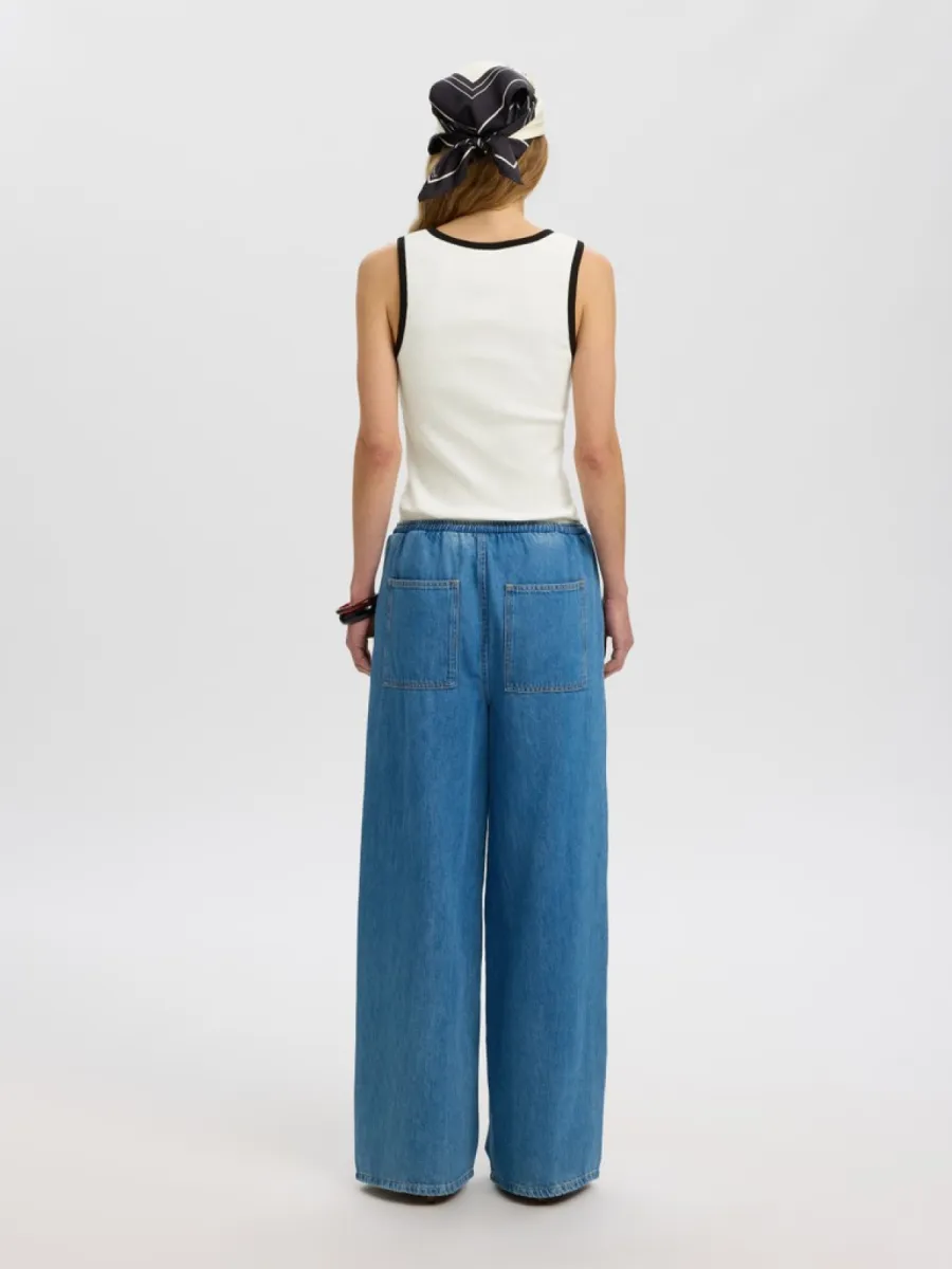 selected-femme-slwanna-contrast-sl-top-ex-16102860-snow-white-off-white-4 Selected Femme-SLWANNA CONTRAST SL TOP EX-16102860-Snow White-OFF WHITE