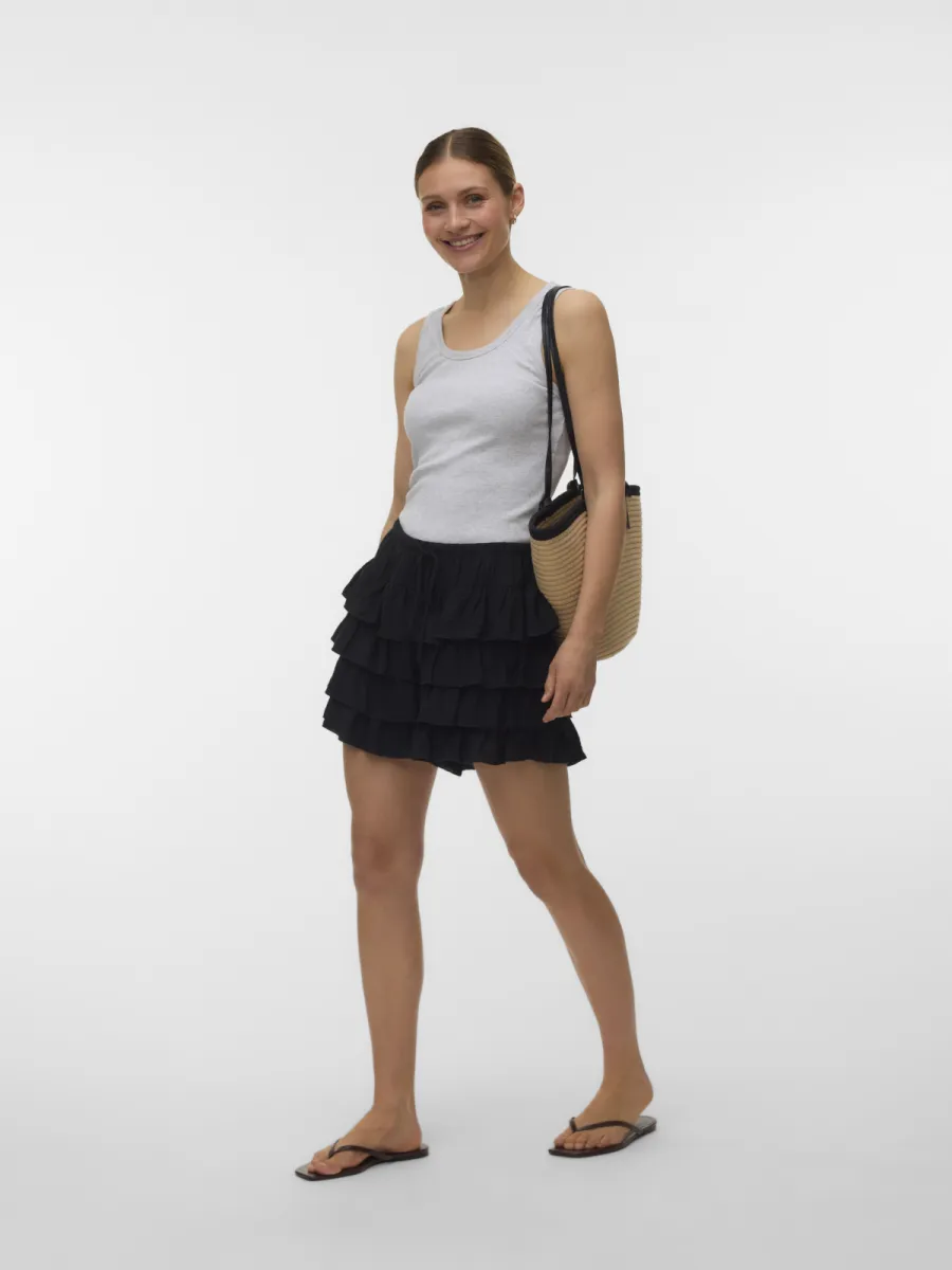 vero-moda-vmzoey-hw-layered-shorts-wvn-10347581-black-black-3 VERO MODA-VMZOEY HW LAYERED SHORTS WVN-10347581-Black-BLACK