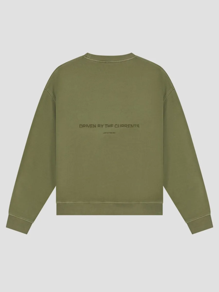 law-of-the-sea-torria-garment-dyed-crewneck-sweat-10518-420-martini-olive-olijf-5 Law of the Sea-Torria garment dyed crewneck sweat-10518-420 Martini olive-OLIJF
