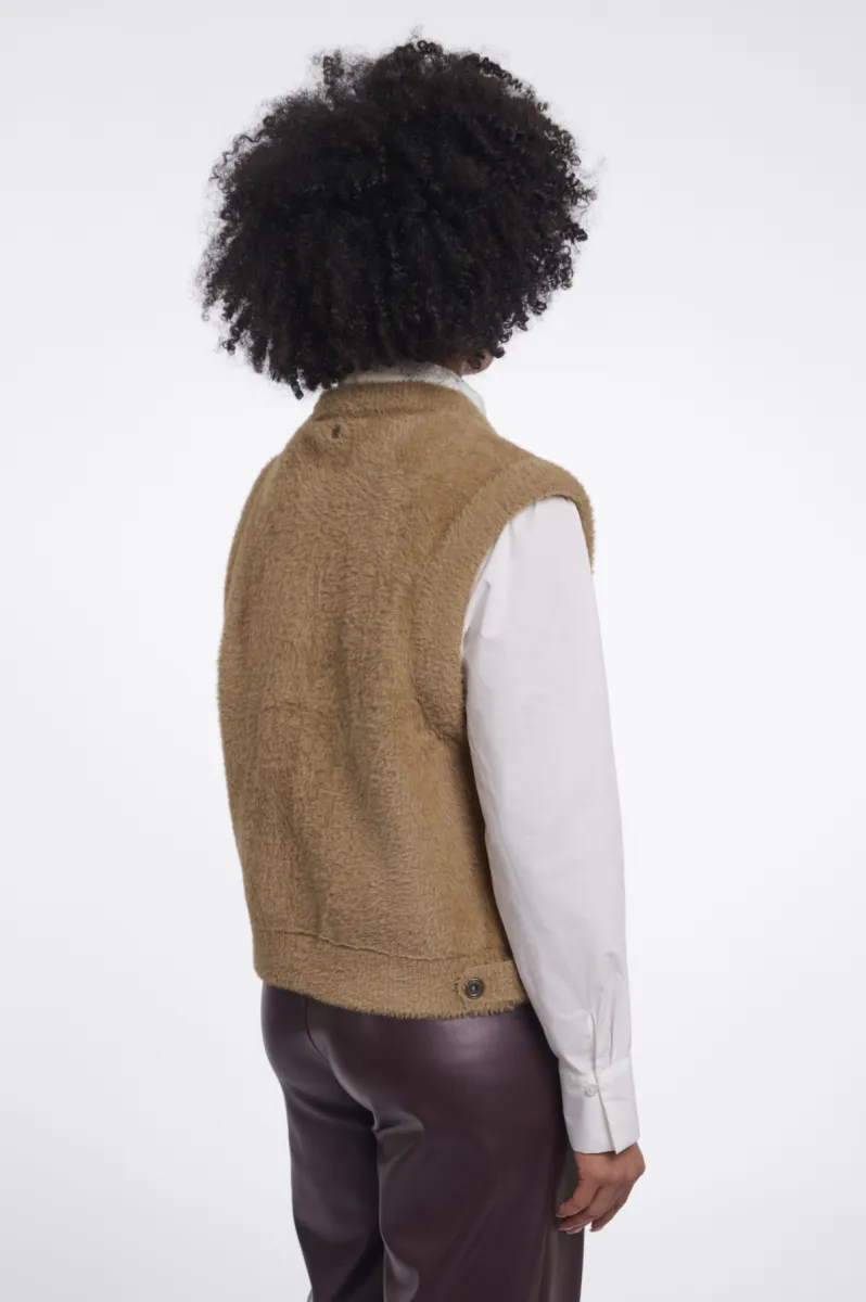 rino-pelle-short-waistcoat-elona5002611-11101-sahara-desert-zand-2 RINO & PELLE-Short Waistcoat-Elona.5002611-11101 Sahara Desert-ZAND