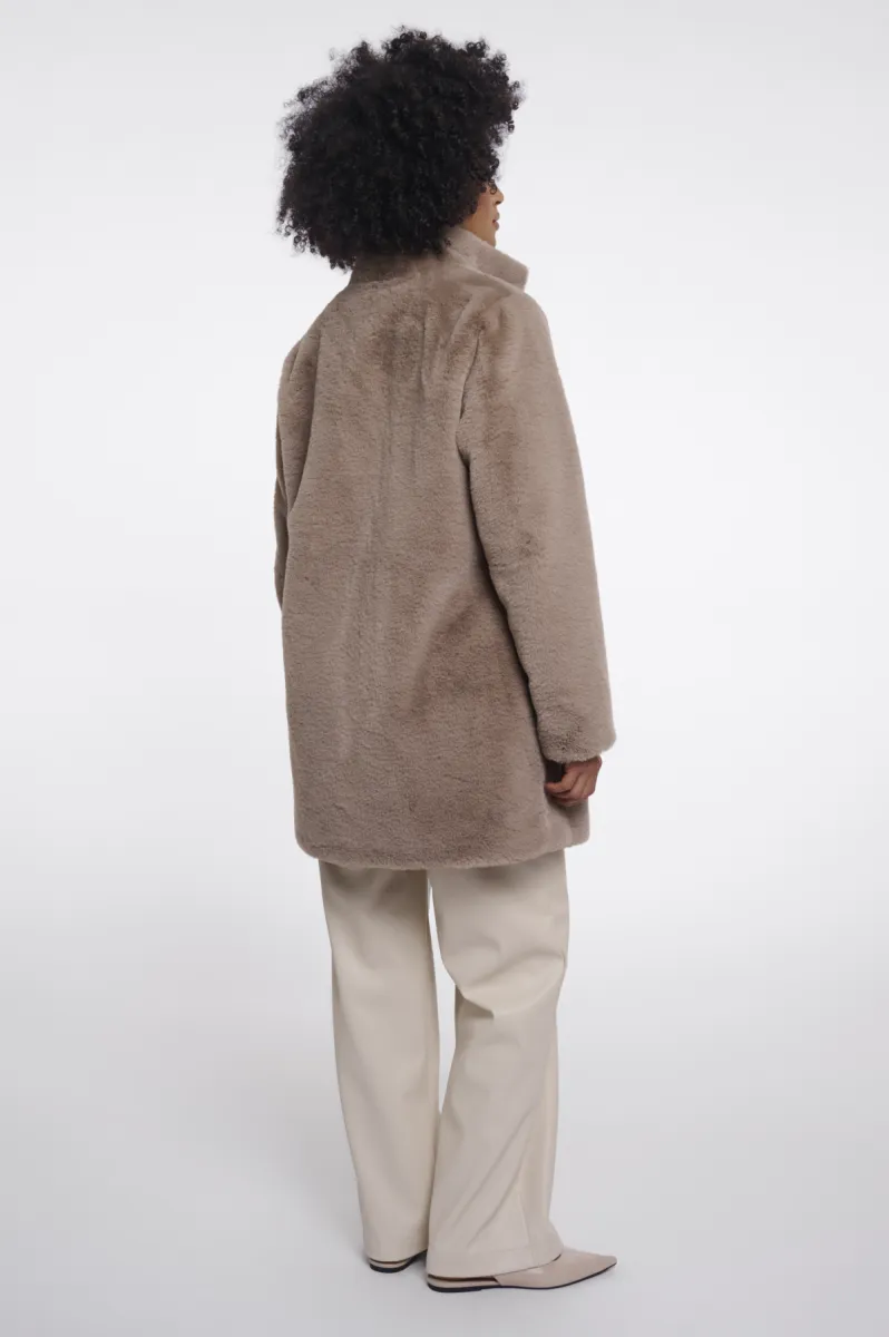 rino-pelle-single-breasted-faux-fur-coat-nonna7002611-11100-mocha-latte-mokka-2 RINO & PELLE-Single Breasted Faux Fur Coat-Nonna.7002611-11100 Mocha Latte-MOKKA