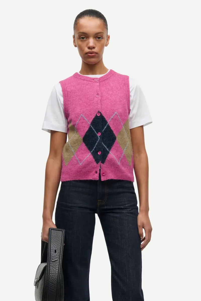 samsoe-samsoe-sanoura-vest-15556-f26300128-red-violet-rood-1 Samsoe Samsoe-Sanoura vest 15556-F26300128-Red Violet-ROOD