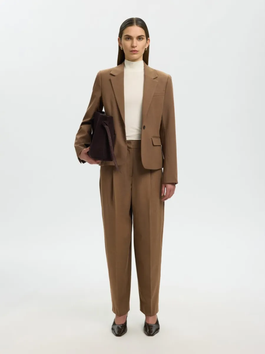 selected-femme-slwfitted-signe-blazer-noos-16101746-toffee-cafe-2 Selected Femme-SLWFITTED SIGNE BLAZER NOOS-16101746-Toffee-CAFE