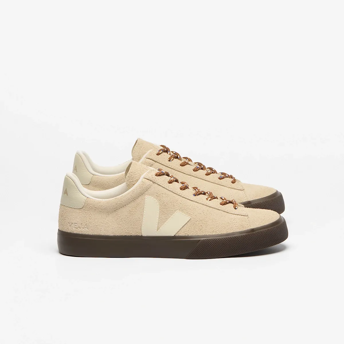 Veja--CP0321851A-Campo Hairy Suede Almond-BRUIN
