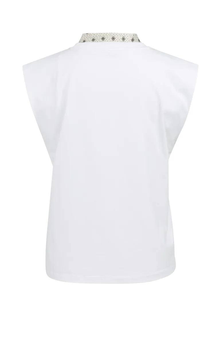 yaya-mouwloze-top-met-dubbele-laag-cotton-lyocell-908141-01-709396-607-908141-wit-3 YAYA-Mouwloze top met dubbele laag; Cotton/Lyocell; 908141-01-709396-607-908141-WIT
