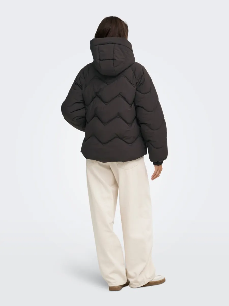 jdy-jdypower-short-hood-puffer-otw-hab-15376541-chocolate-torte-chocolade-2 JDY-JDYPOWER SHORT HOOD PUFFER OTW HAB-15376541-Chocolate Torte-CHOCOLADE