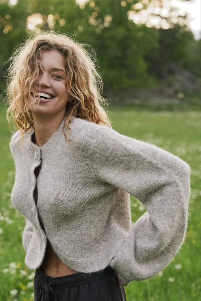neo-noir-gio-fluffy-knit-cardigan-168524-976-beige-melange-beige-5 Neo Noir-Gio Fluffy knit cardigan-168524-976 Beige Melange-BEIGE