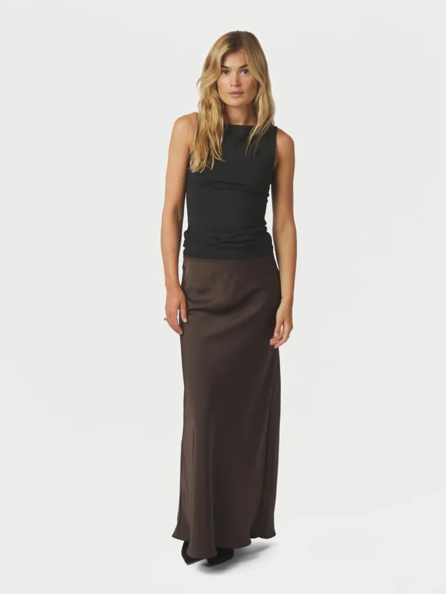 neo-noir-vicky-heavy-sateen-skirt-159588-676-dark-brown-donker-bruin-1 Neo Noir-Vicky Heavy Sateen Skirt-159588-676 Dark Brown-DONKER BRUIN
