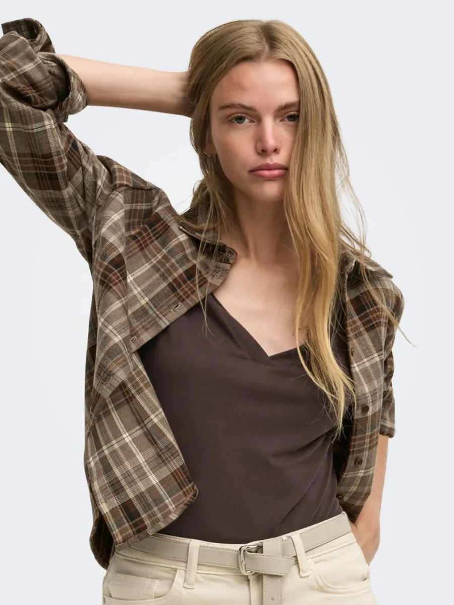 only-onlfree-s-s-modv-neck-top-jrs-noos-15287041-coffee-bean-cafe-4 ONLY-ONLFREE S/S MOD.V-NECK TOP JRS NOOS-15287041-Coffee Bean-CAFE