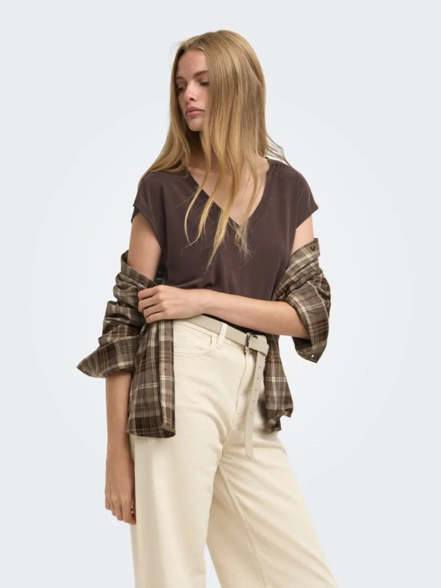 only-onlfree-s-s-modv-neck-top-jrs-noos-15287041-coffee-bean-cafe-5 ONLY-ONLFREE S/S MOD.V-NECK TOP JRS NOOS-15287041-Coffee Bean-CAFE