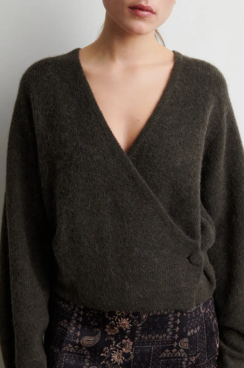 second-female-60542-gaby-wrap-knit-8004-black-olive-bruin-2 Second Female-60542-Gaby Wrap Knit-8004 Black Olive-BRUIN