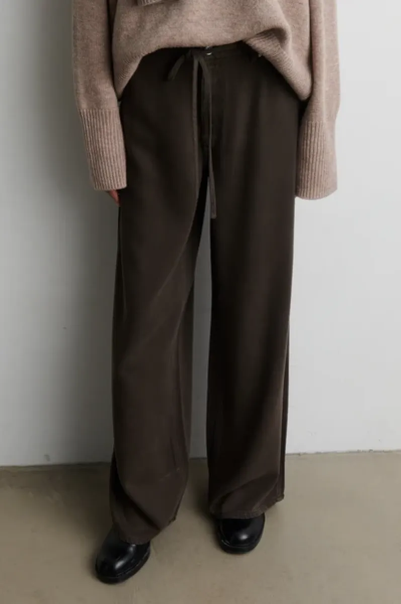 second-female-61103-irven-denim-jeans-8004-black-olive-bruin-2 Second Female-61103-Irven Denim Jeans-8004 Black Olive-BRUIN