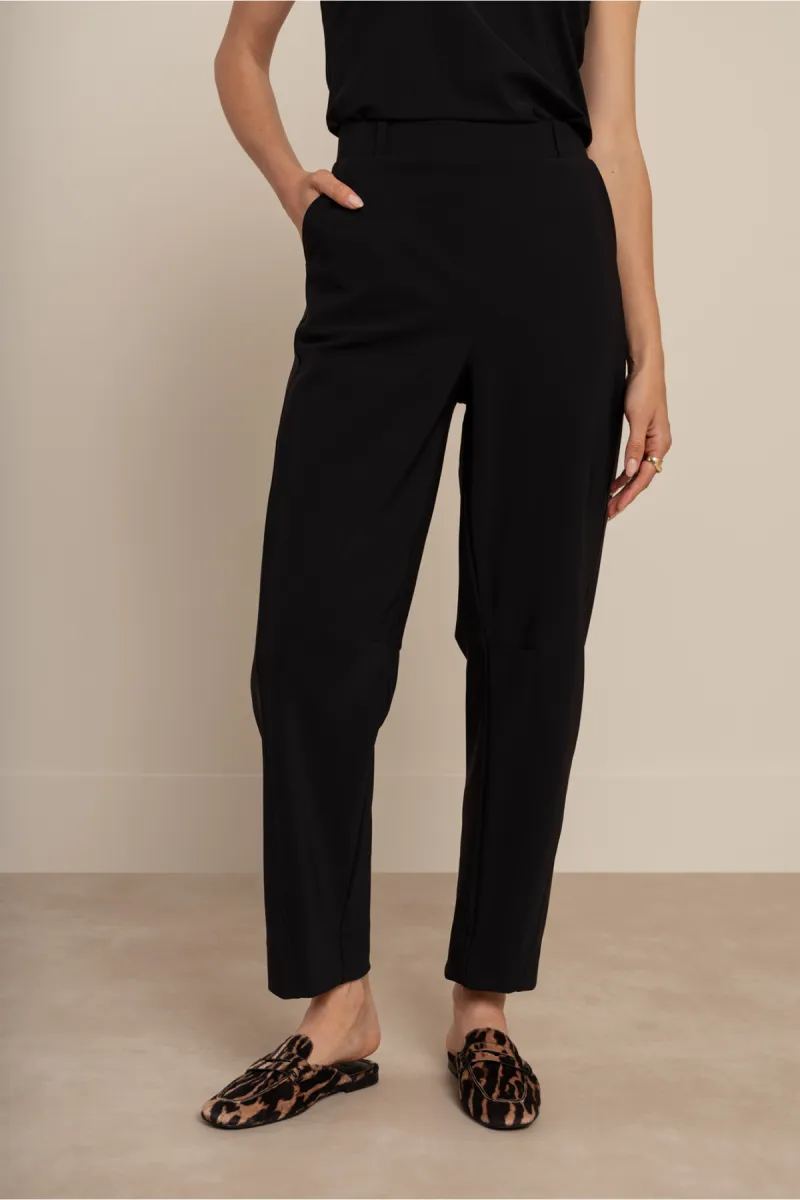 studio-anneloes-marlise-barrel-trousers-94861-9000-black-black-4 STUDIO ANNELOES-Marlise barrel trousers-94861-9000 black-BLACK