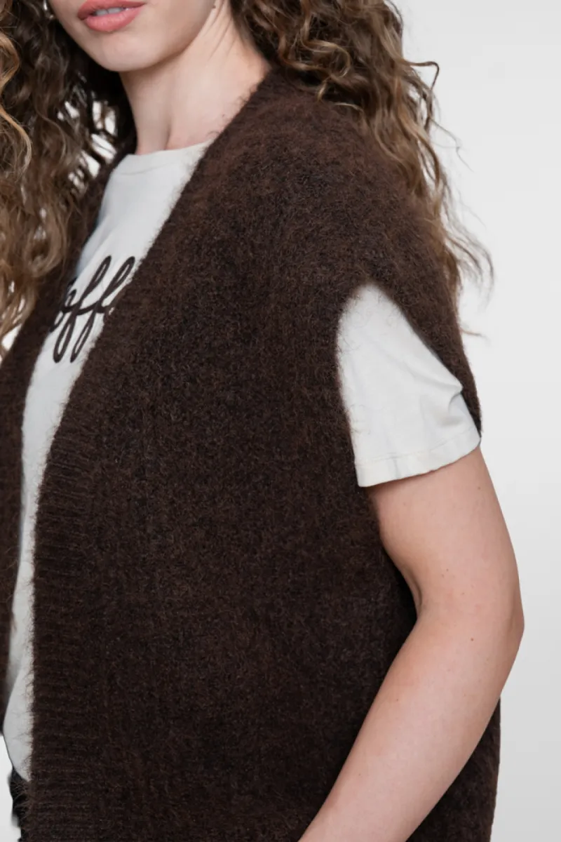 geisha-gilet-knitted-64534-29-785-dark-brown-donker-bruin-3 GEISHA-Gilet knitted-64534-29-785 Dark brown-DONKER BRUIN